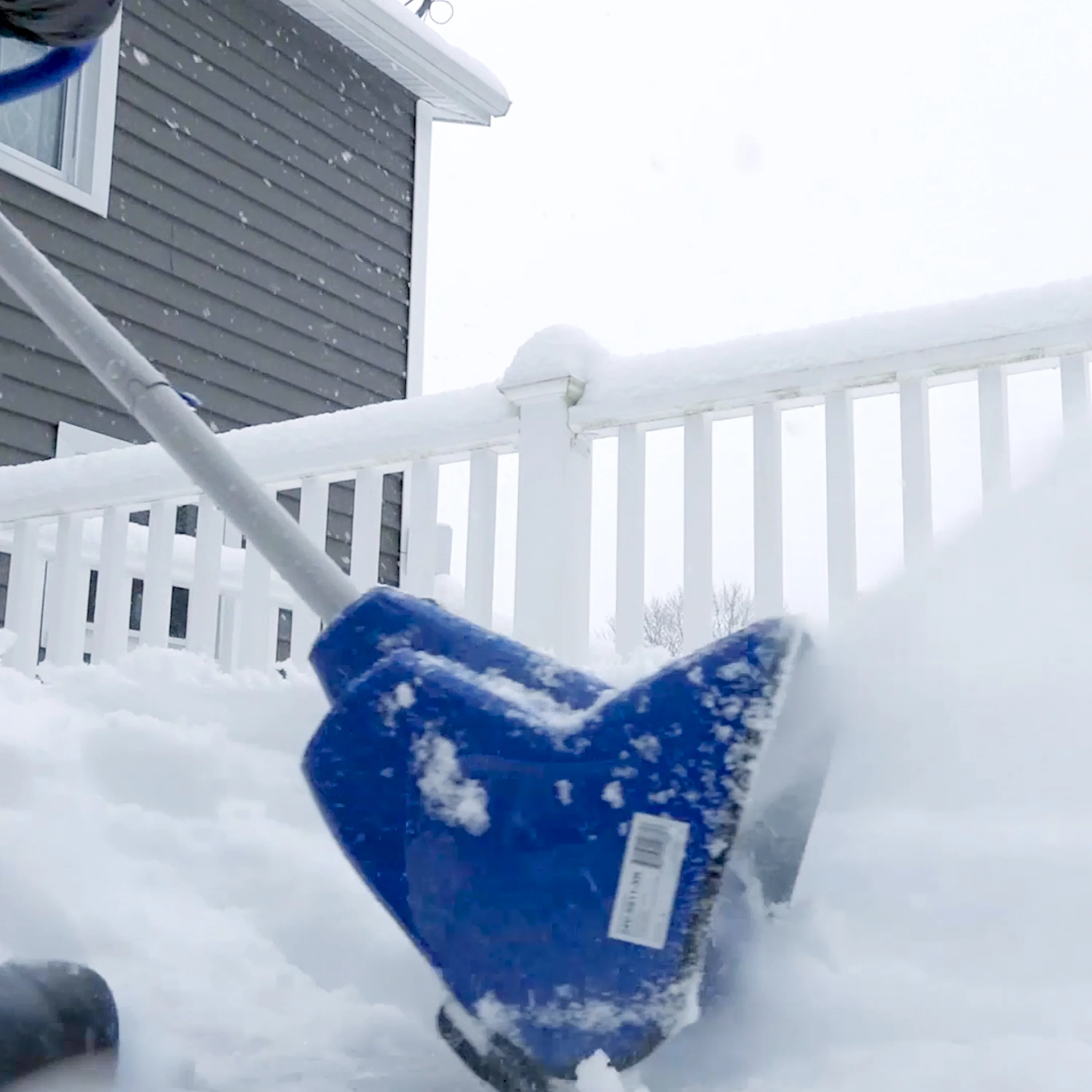 Snow Joe 24-Volt* IONMAX Cordless Snow Shovel Kit | 11-Inch | W/ 4.0-Ah Battery + Charger - Image 17