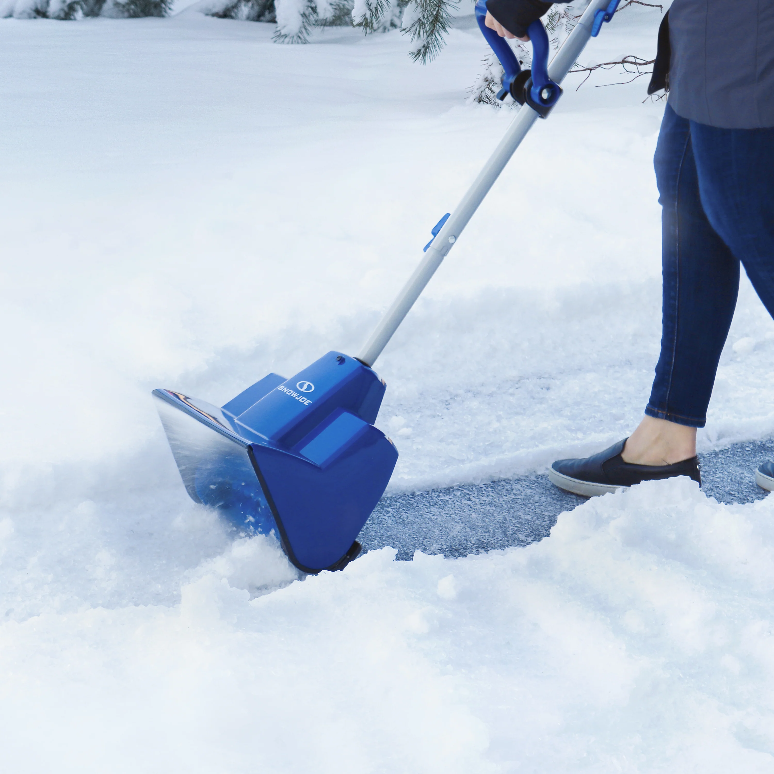 Snow Joe 24-Volt* IONMAX Cordless Snow Shovel Kit | 11-inch | W/ 5.0-Ah Battery + Charger - Image 13