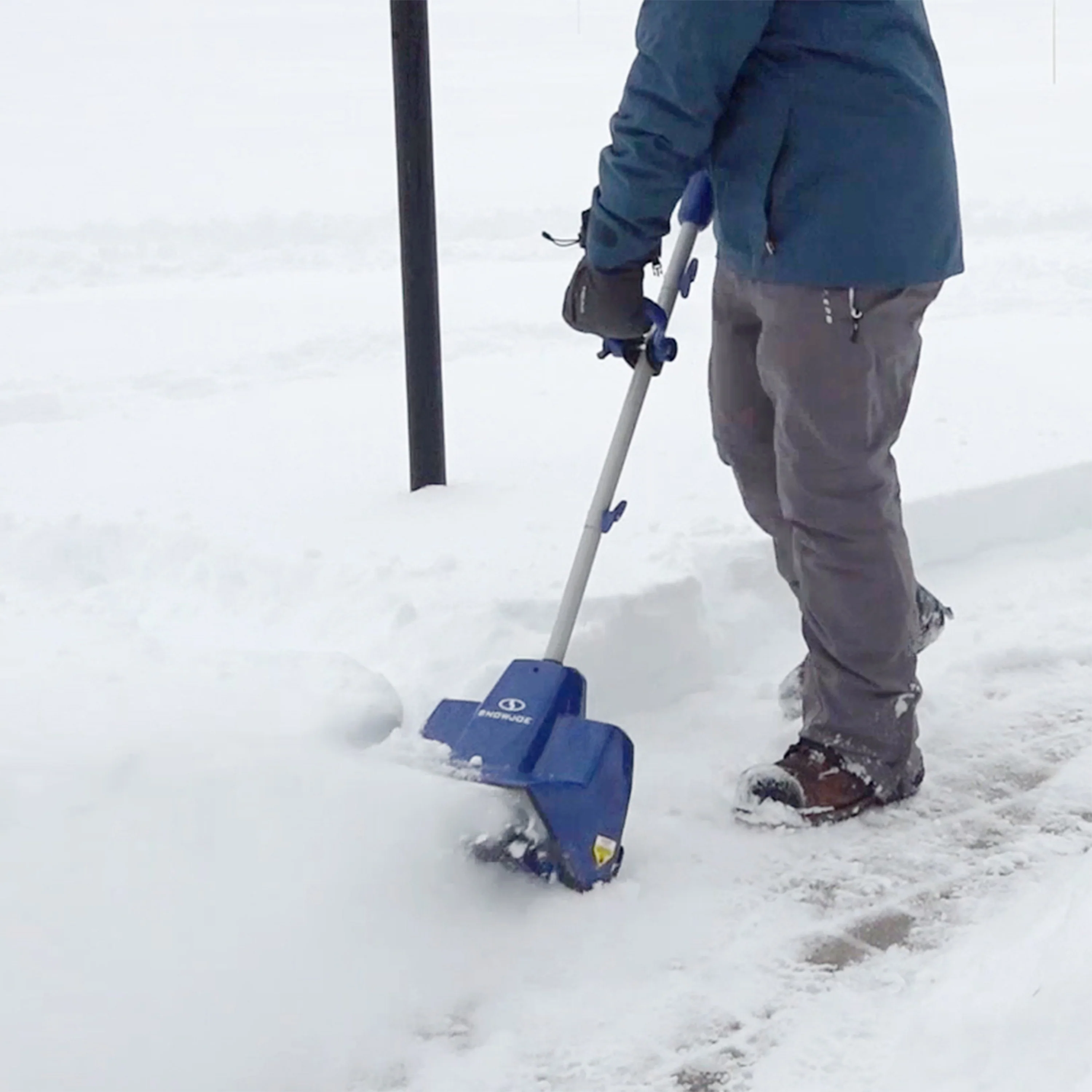 Snow Joe 24-Volt* IONMAX Cordless Snow Shovel Kit | 11-inch | W/ 5.0-Ah Battery + Charger - Image 14
