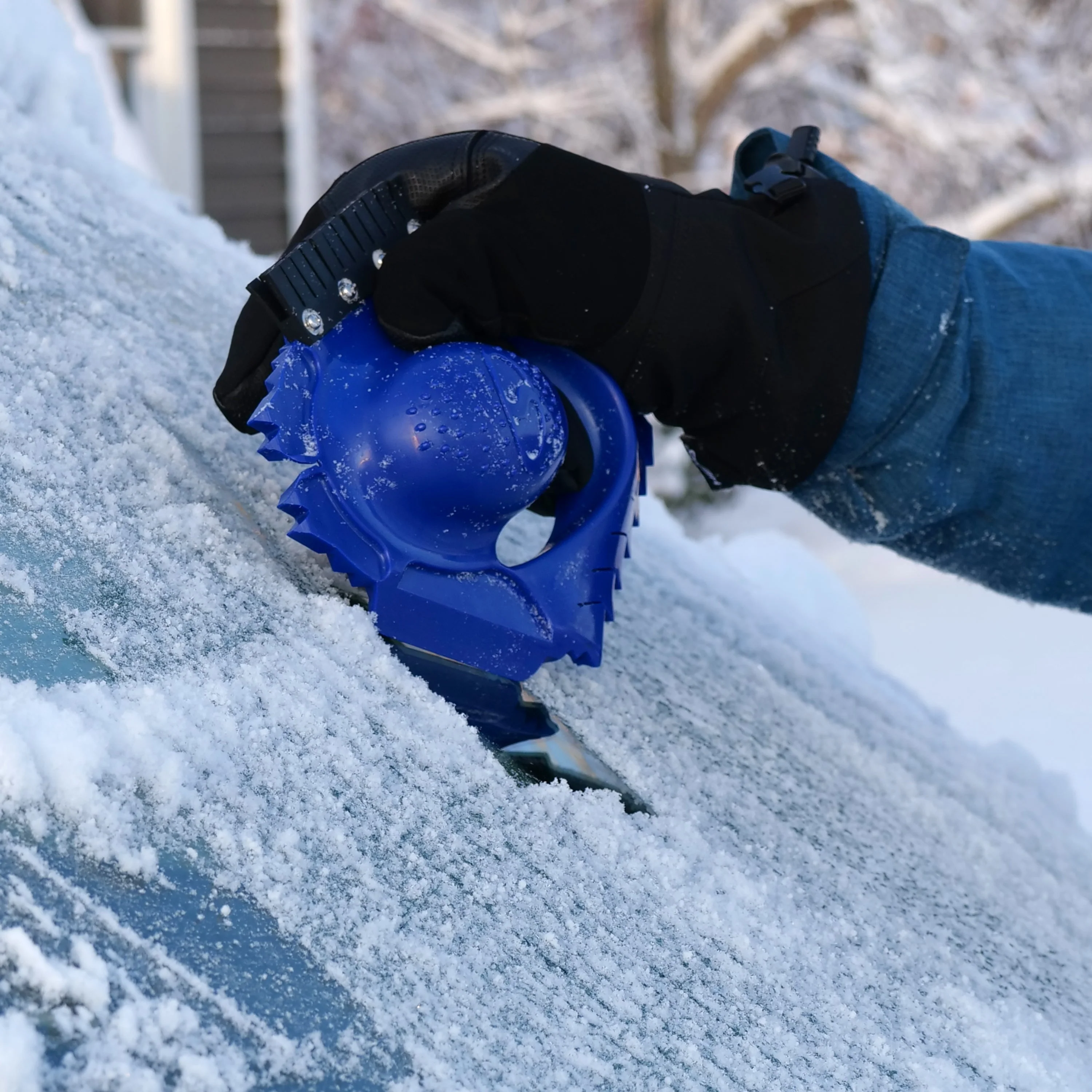 Snow Joe 24-Volt* IONMAX Cordless Snow Shovel Bundle | W/ 4.0-Ah Battery, Charger, Cover, Ice Scraper and Extended Warranty - Image 17