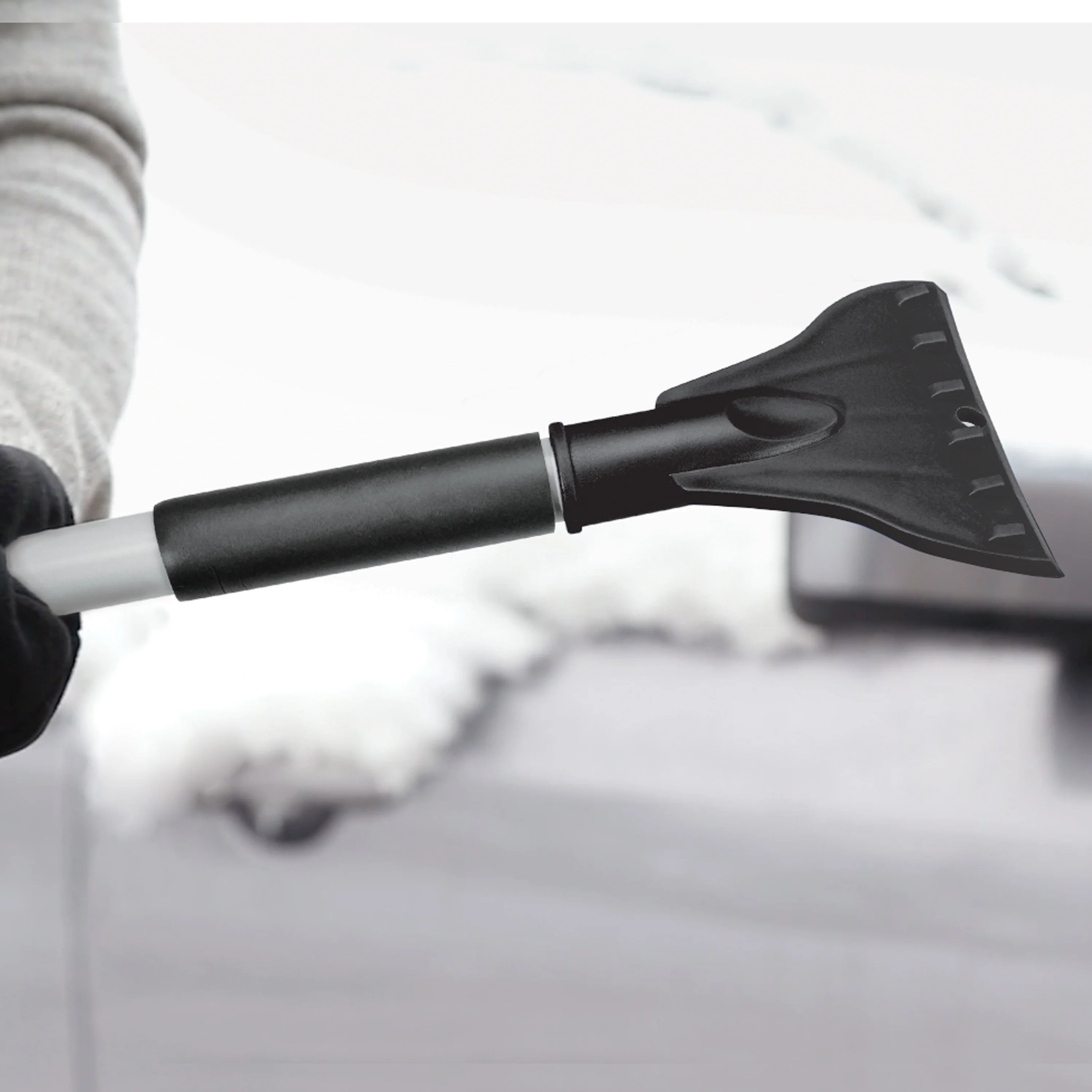 Snow Joe SJBLZD-LED-BLK 4-In-1 Telescoping Snow Broom + Ice Scraper | 18-Inch Foam Head | Headlights (Black) - Image 15