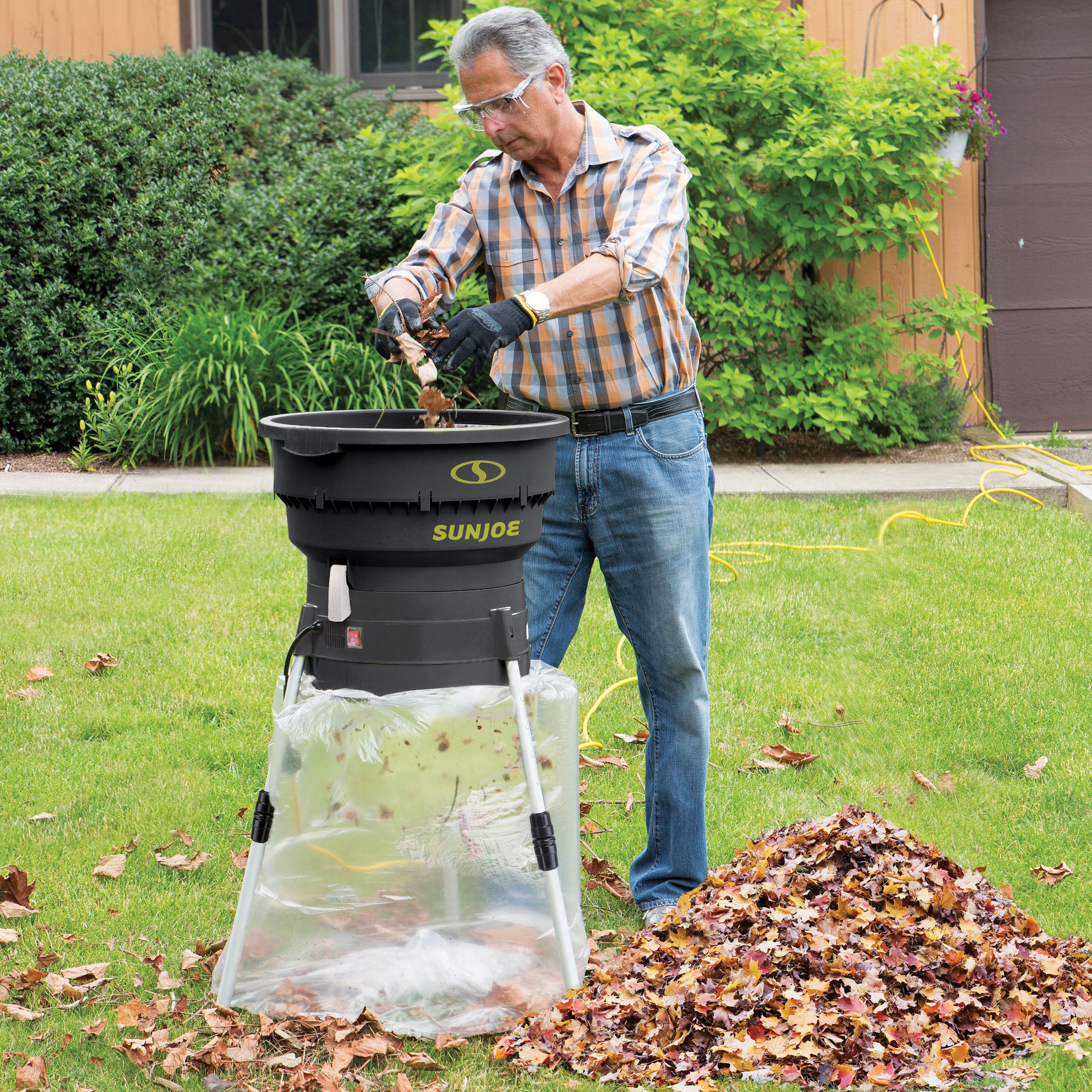 Sun Joe Electric Leaf Mulcher + Shredder | 16:1 Reduction | 13 Amp | 8,000 RPM | Mulches Up To 55 Gallons of Leaves Per Minute - Image 8