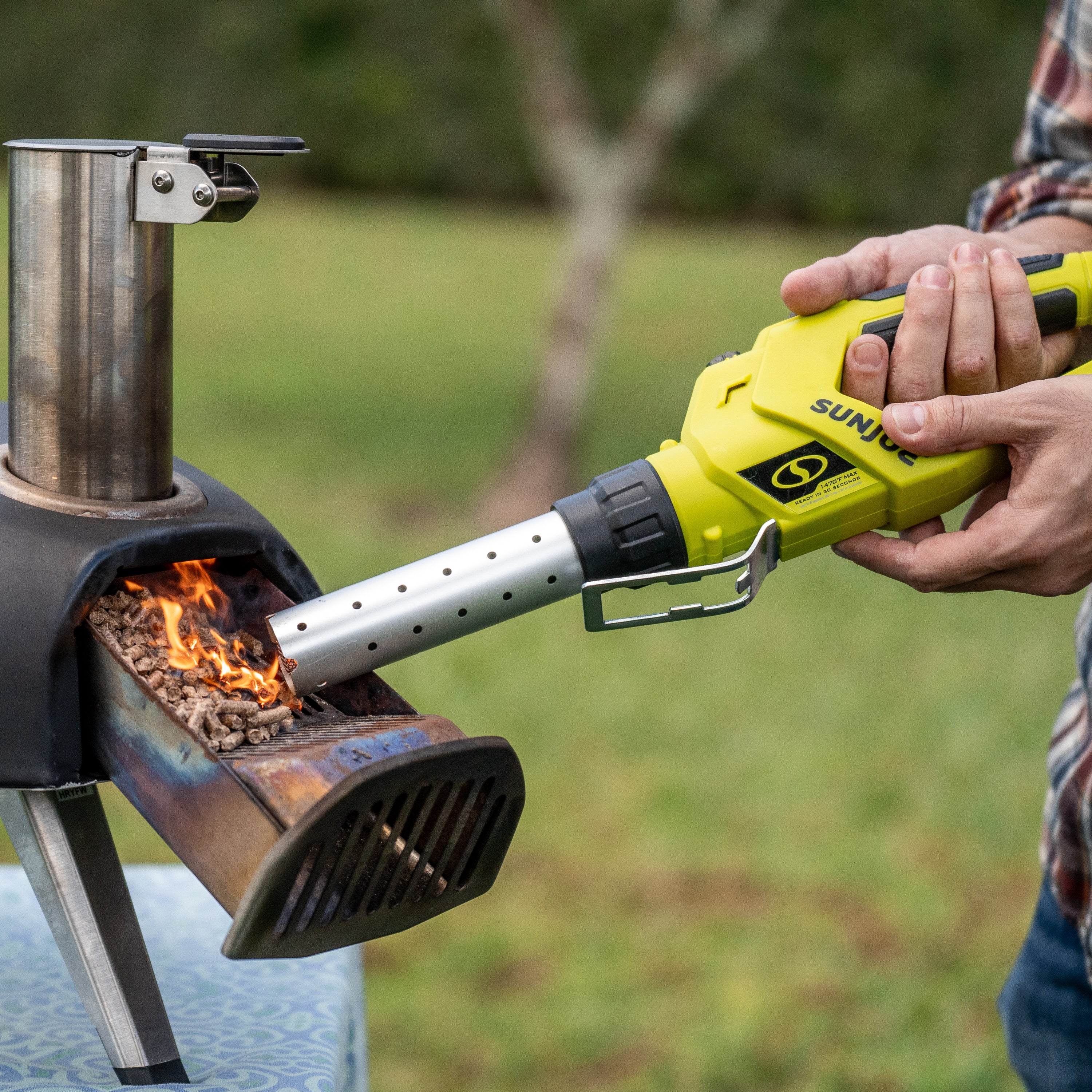 Sun Joe 24-Volt* IONMAX Cordless Electric Fire Starter | 1380-Degrees in 30-Seconds | For Charcoal BBQ Grills | W/ 2.0-Ah Battery + Charger - Image 3