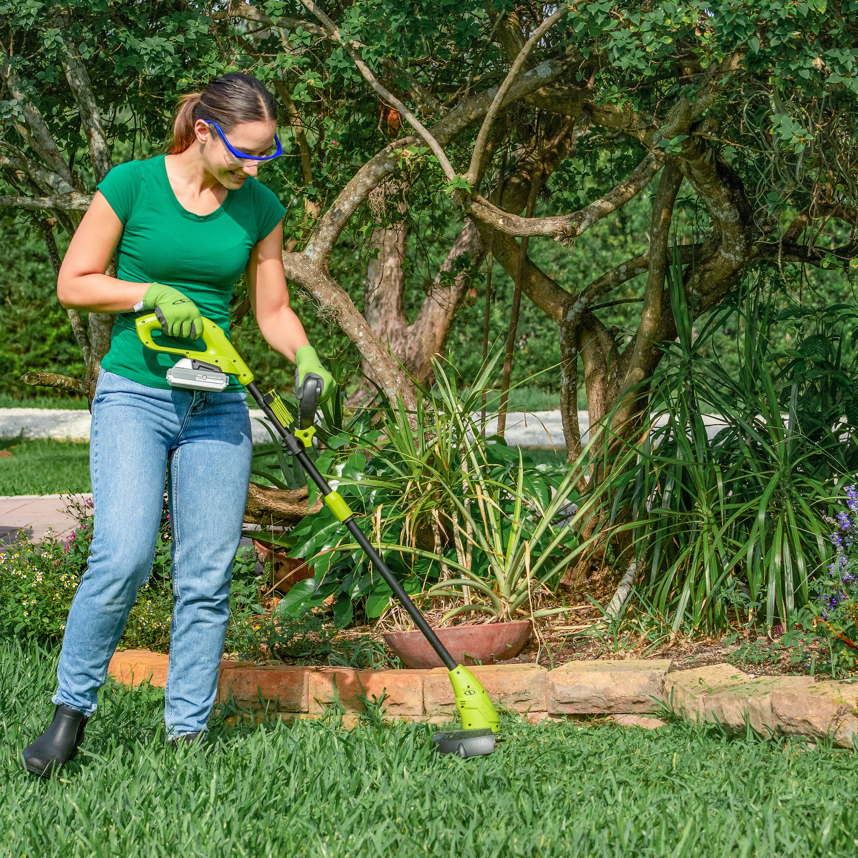 Sun Joe 24V-GT3MAX-LTE 24-Volt* IONMAX Cordless Garden Combo Kit | Leaf Blower | Grass Trimmer | Hedge Trimmer | W/ 2 x 2.0-Ah Batteries + Charger - Image 6