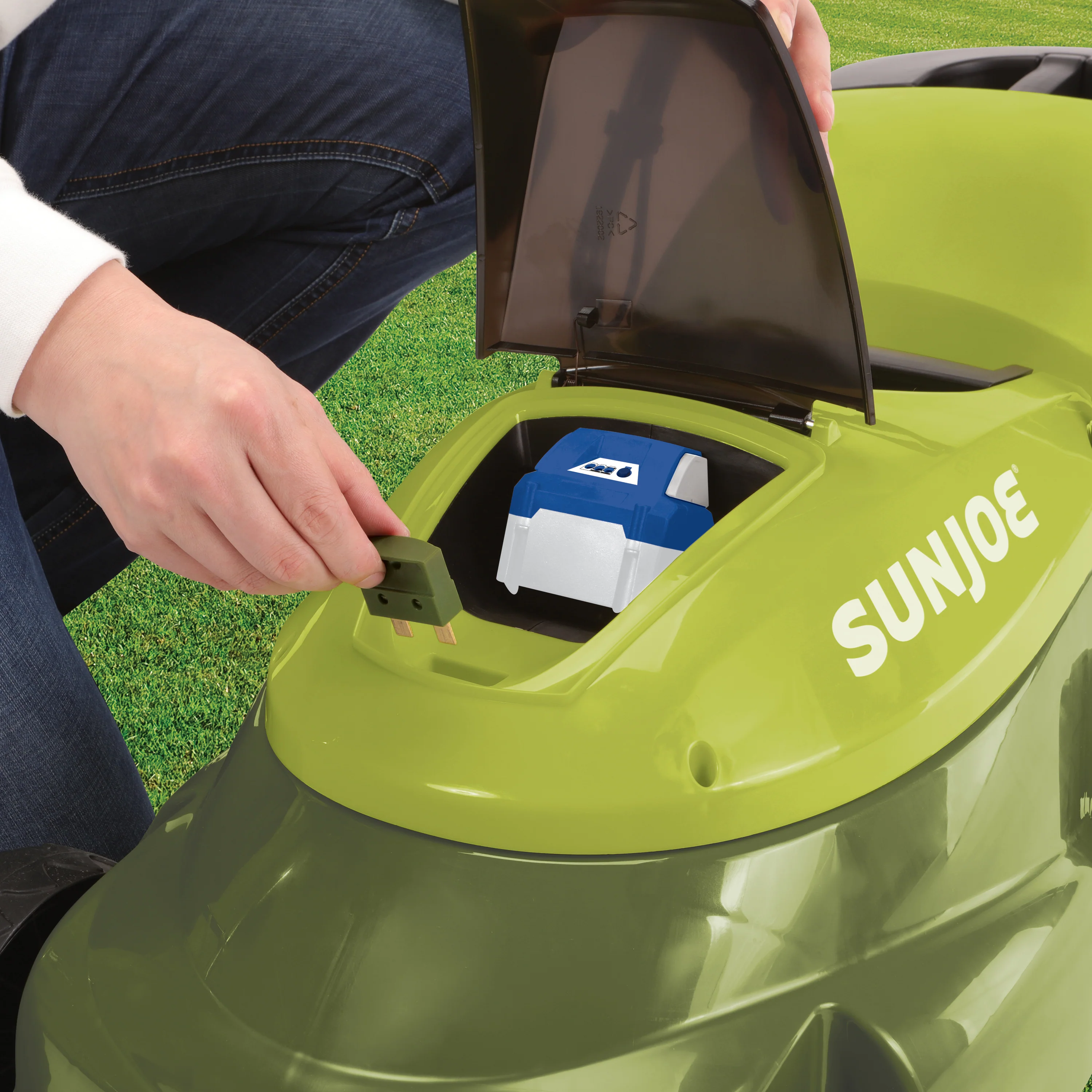 Sun Joe 24V-MJ14C 24-Volt* IONMAX Cordless Push Lawn Mower Kit | 14-inch | W/ 4.0-Ah Battery + Charger - Image 9