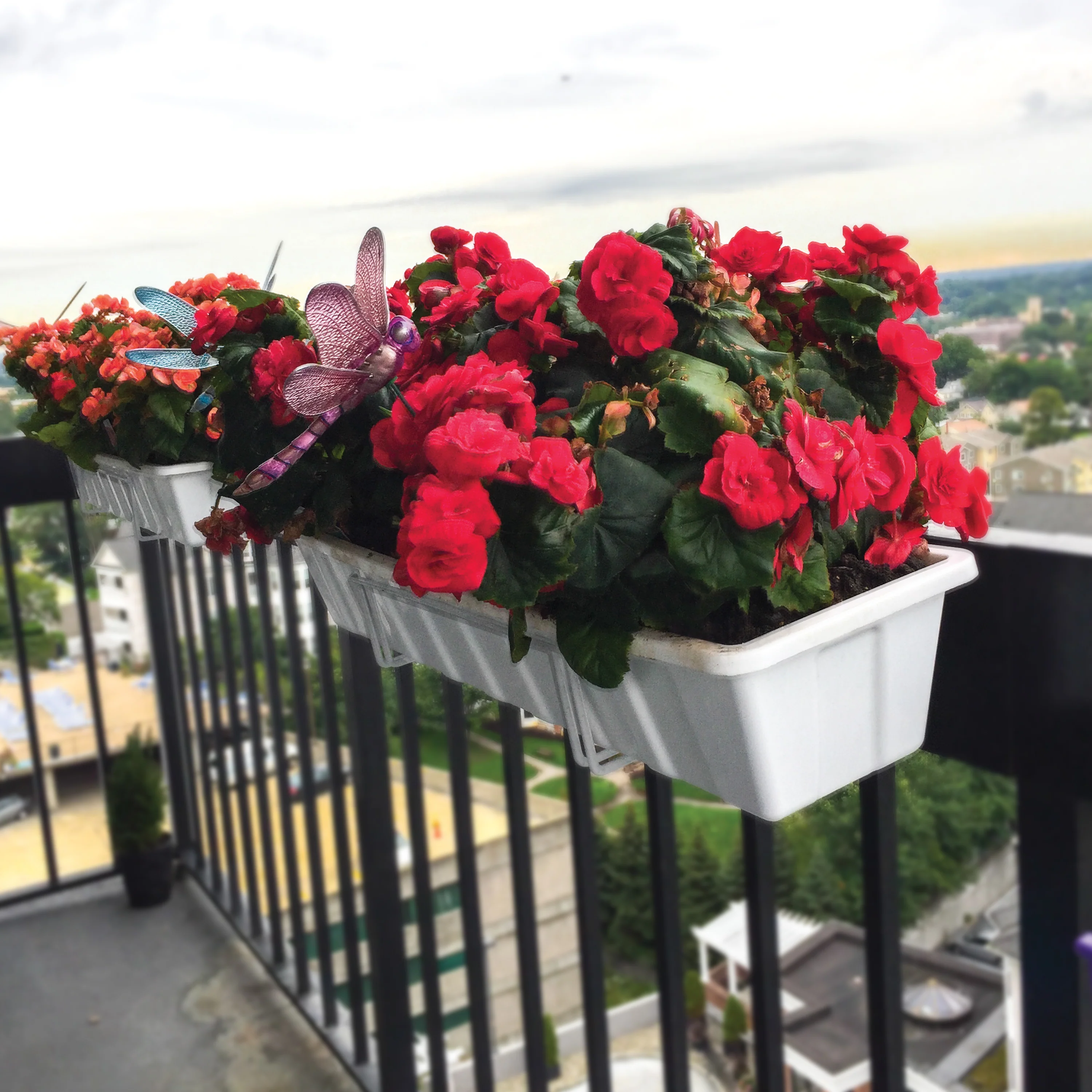 Sun Joe FPH1901W Deco Joe Adjustable Flower Box Holder | 18" - 36" in Length (White) - Image 4