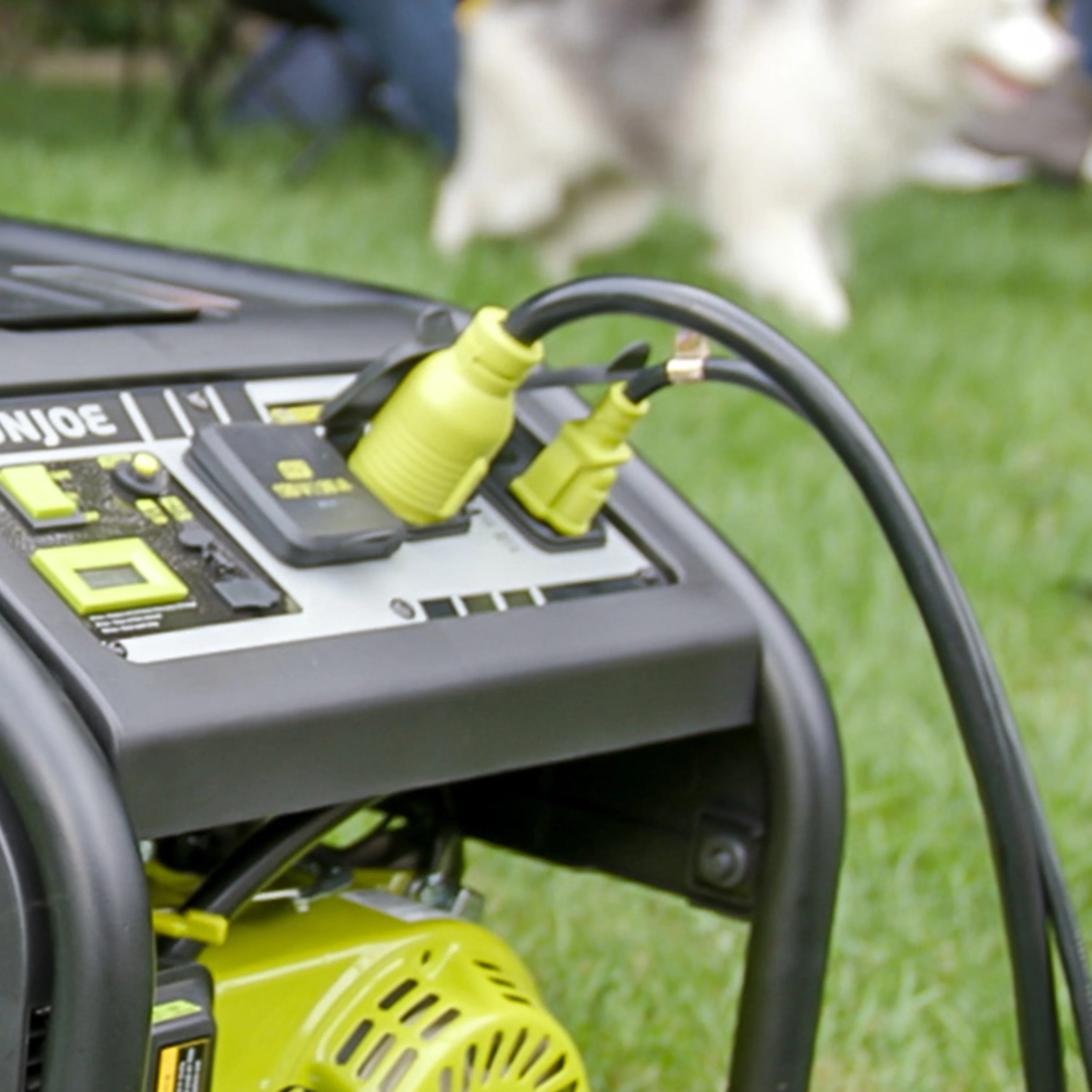 Sun Joe SJG-EXT2514-HJ Heavy-Duty Outdoor Rated Universal Generator Series Extension Cord | w/ Storage Strap | 25-Foot | 14-Guage | For Household and Job Connectivity - Image 3