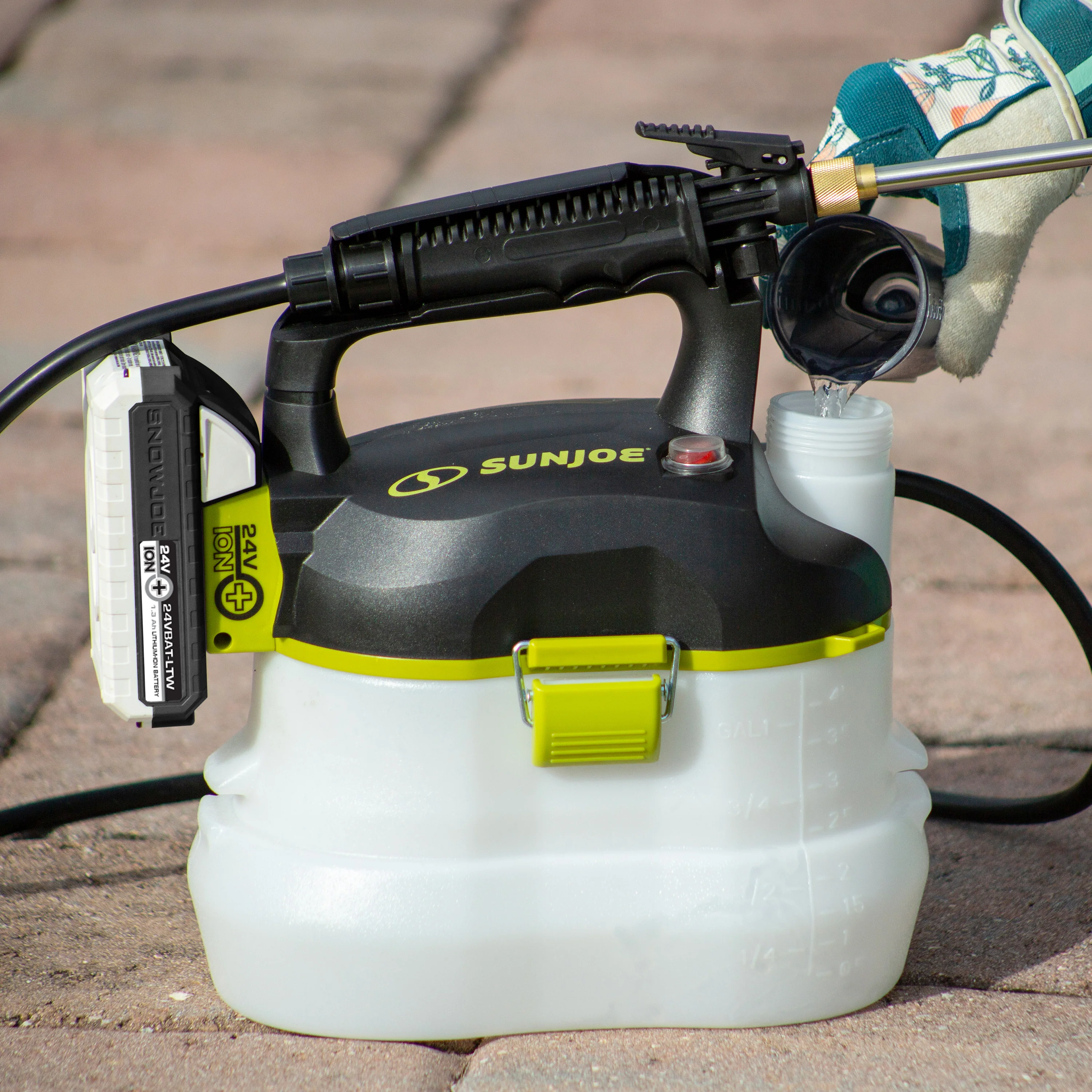 Sun Joe SPRAY-BDL Chemical Sprayer Starter Kit | Includes 24-Volt Multi-Purpose Chemical Sprayer and 1 Gallon Cleaner Concentrate - Image 14